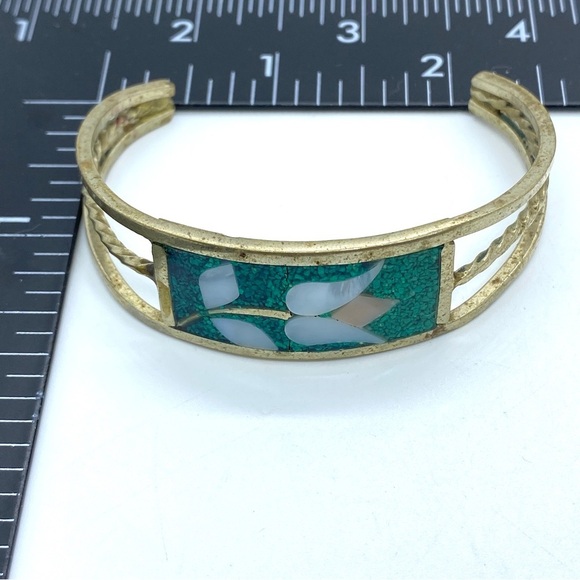 Vintage Alpaca Mexico Mother-of-Pearl Floral Inlay Cuff Bracelet - Picture 11 of 11